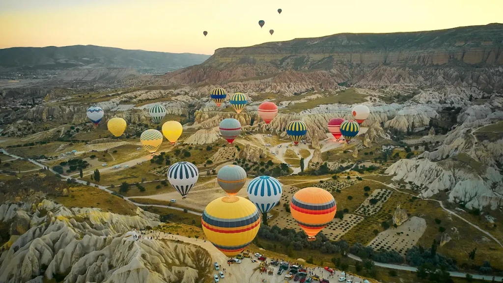 Standart Sıcak Hava Balonu Uçuşu | Göreme Vadisi, Kapadokya Gün Doğumu