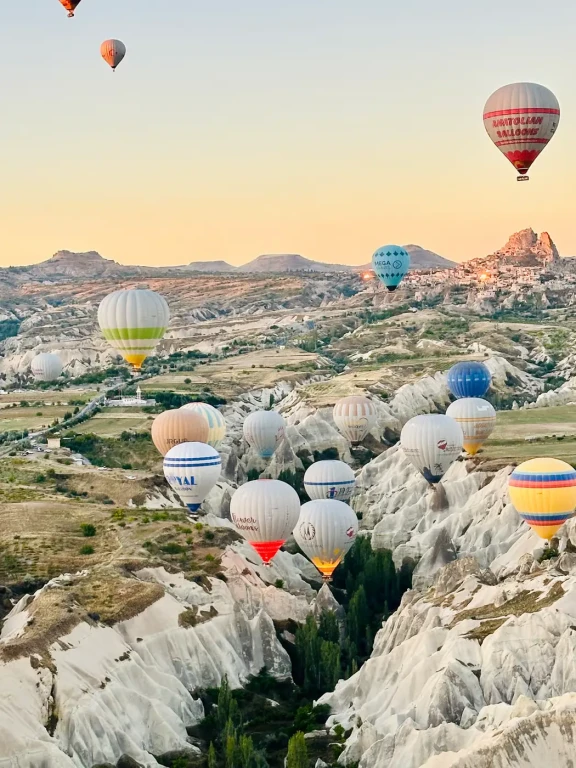 Standart Sıcak Hava Balonu Uçuşu | Göreme Vadisi, Kapadokya Gün Doğumu