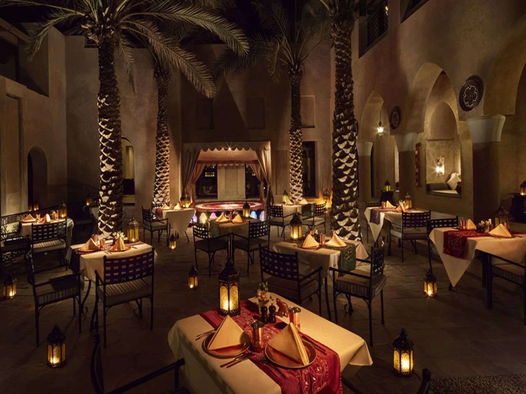 'Bab AL Shams Akşam Yemeği (gidiş-dönüş transfer ile) - (min 2 kişi)'