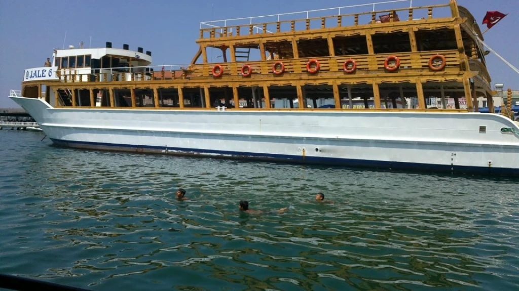 AYVALIK TEKNE TURU TEKNEDE ÖĞLE YEMEĞİ DAHİL!!(18 TEMMUZ)