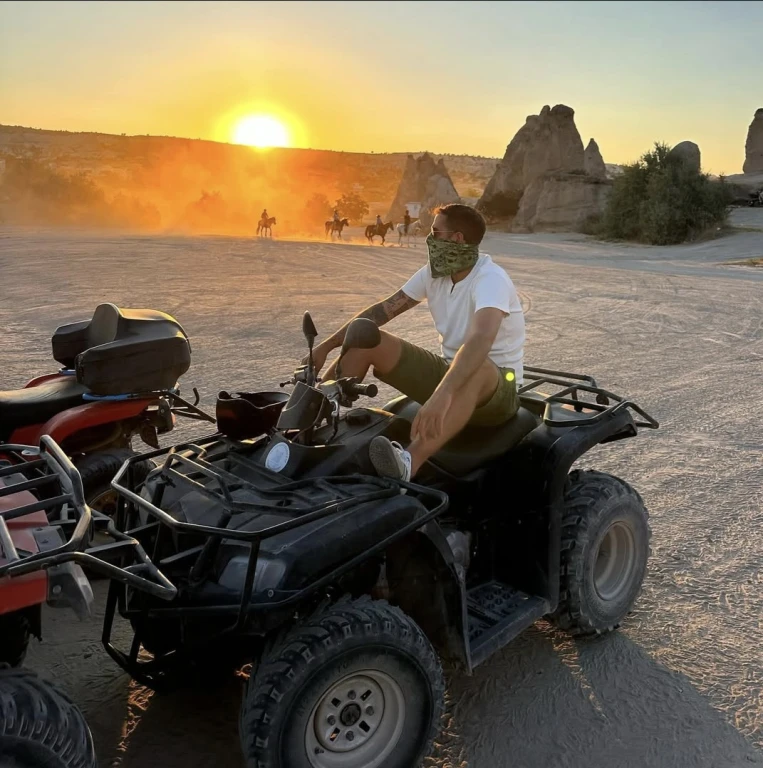 कैपाडोसिया एटीवी टूर एडवेंचर सूर्यास्त