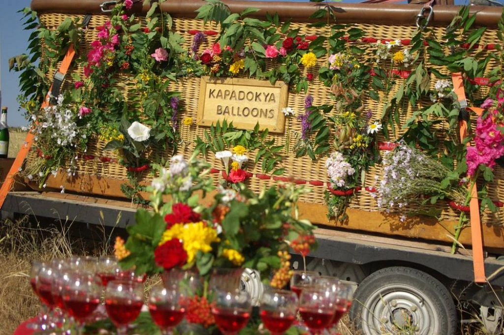 गोरेमे गर्म हवा के गुब्बारे की सवारी