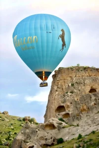 Приключение с балон с горещ въздух в Кападокия и долината Ихлара