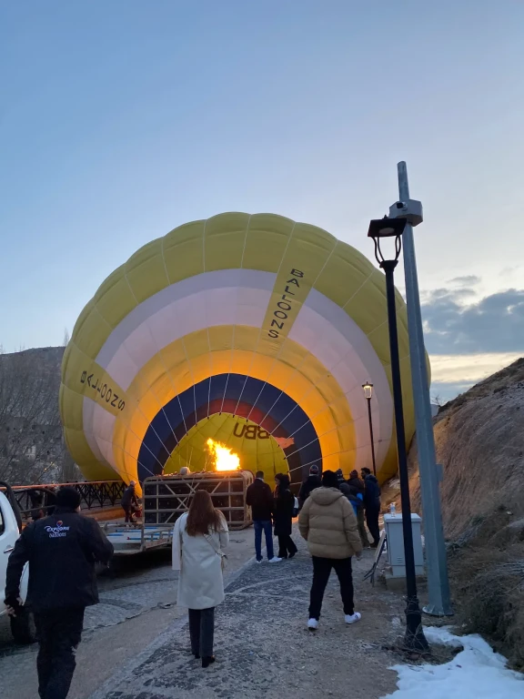 Повітряна куля в долині Соґанли