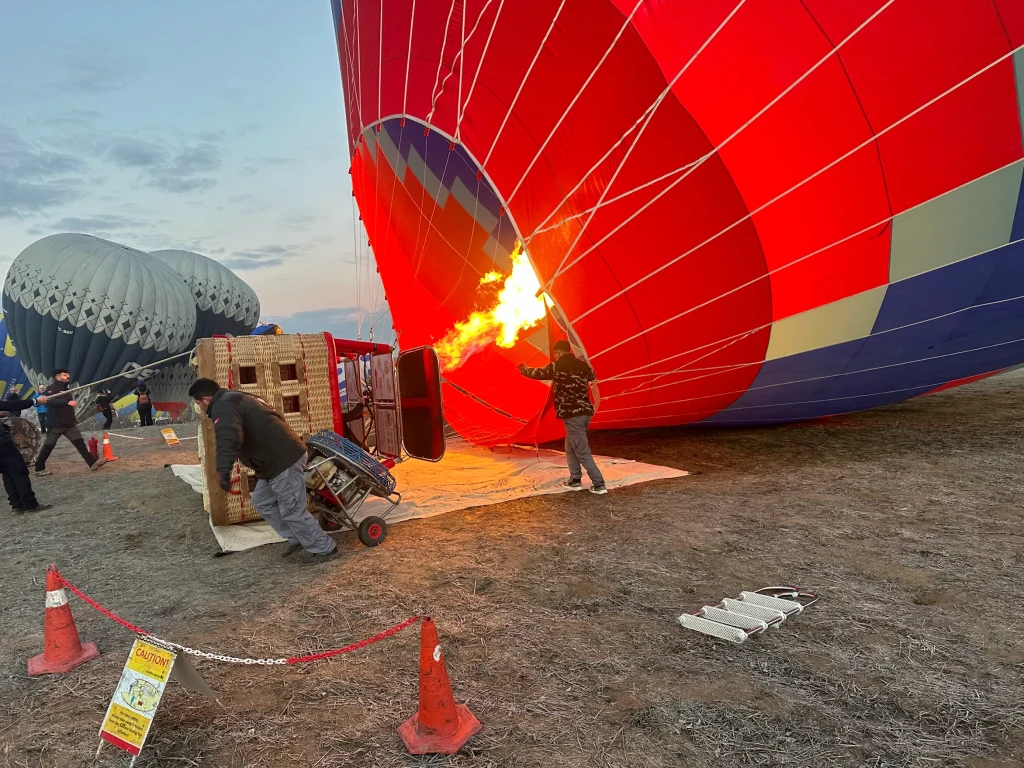 गोरेमे गर्म हवा के गुब्बारे की सवारी