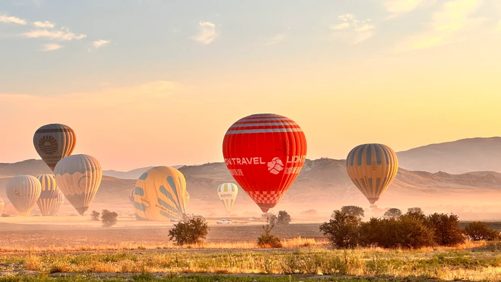 गोरेमे गर्म हवा के गुब्बारे की सवारी