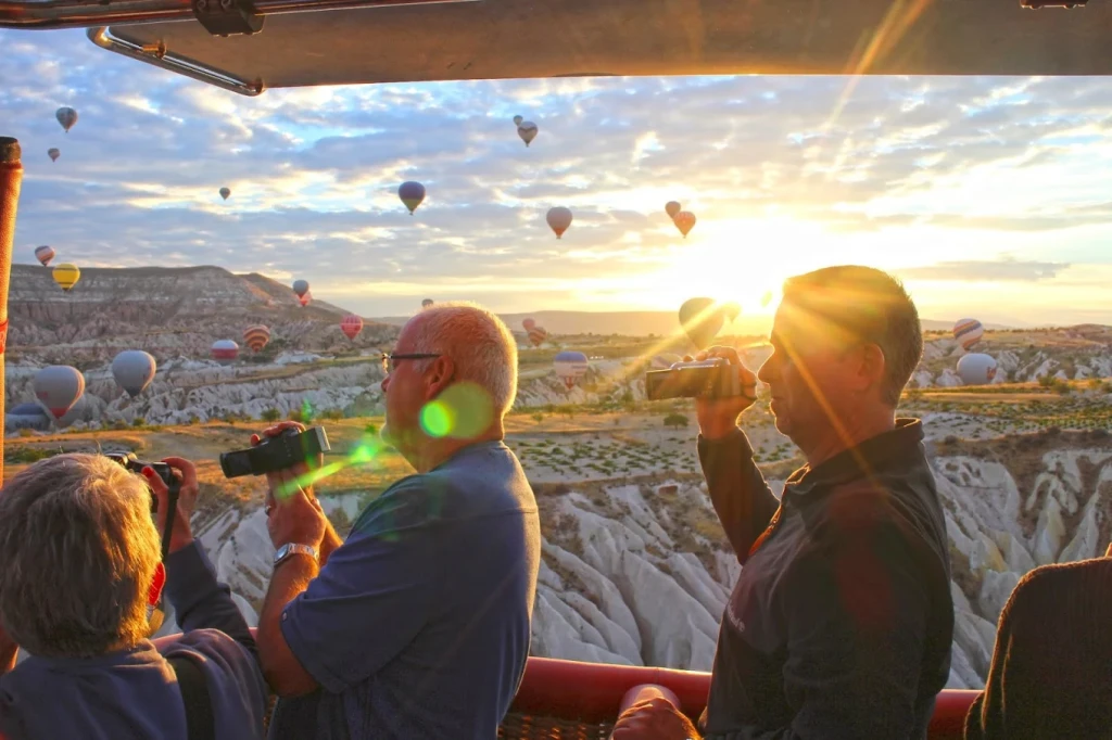 कैपैडोकिया आराम गुब्बारा उड़ान
