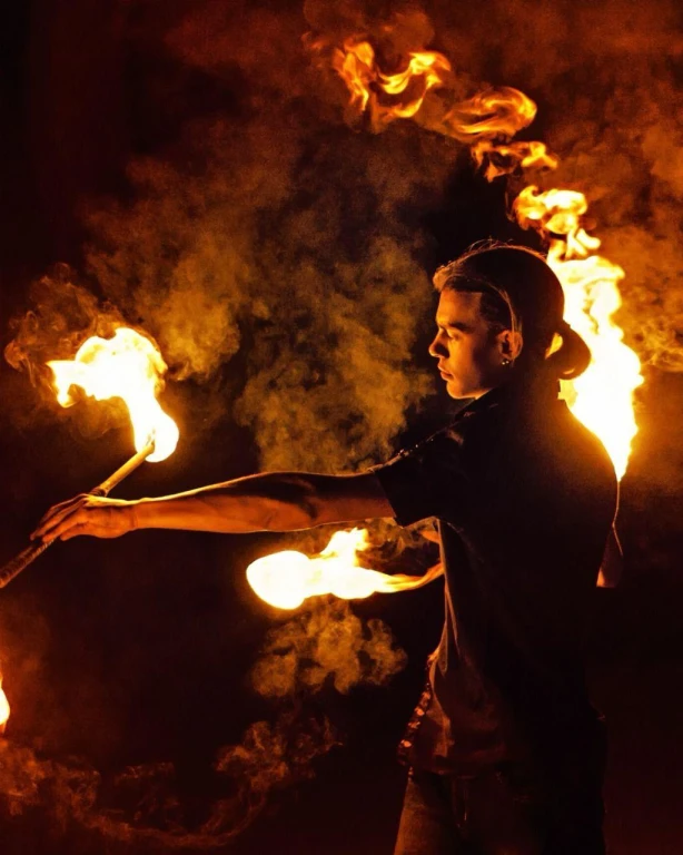 Tour nel deserto condiviso con dune bashing e cena