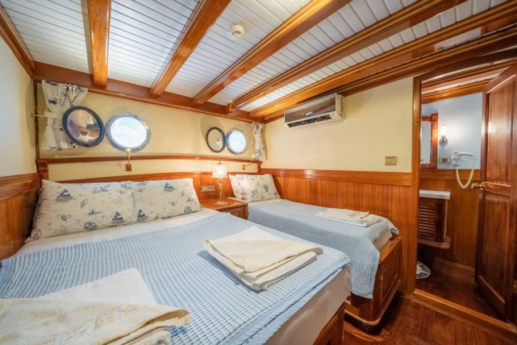 Luxury Gulet Admiral: Exclusive Blue Voyage Turkey