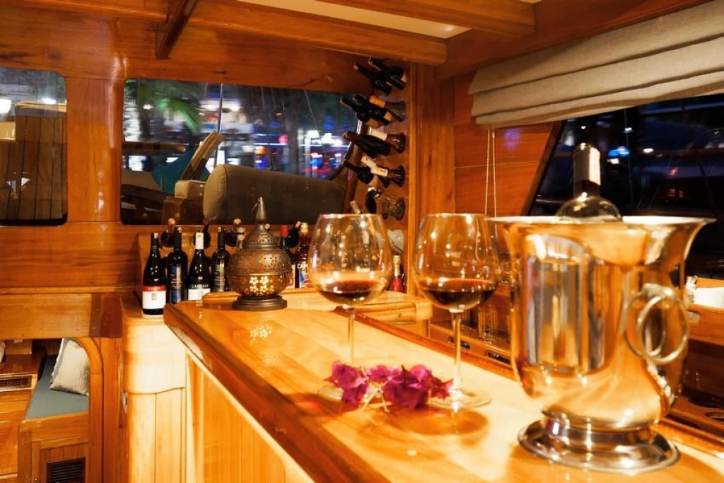 Gulet Yacht Nikola: Your Getaway to Turkish Blue Cruise Adventures