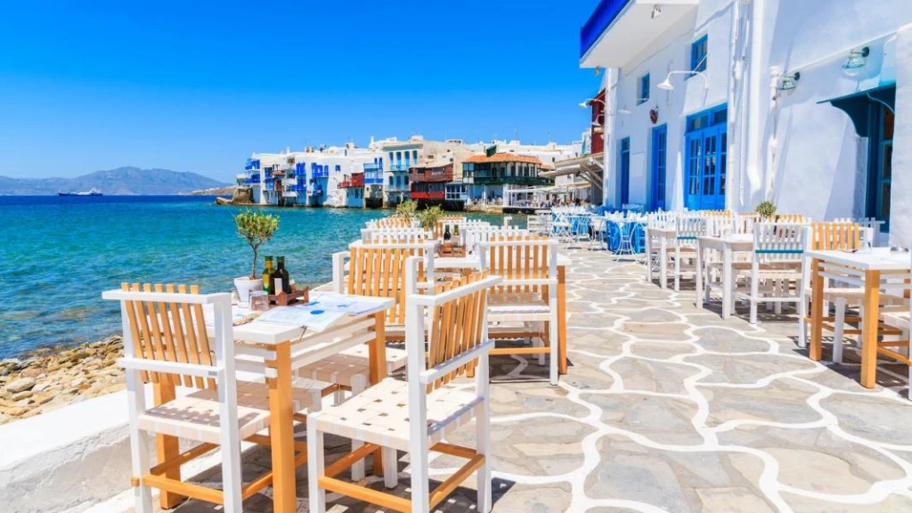 Greek Island Explorer Tour : 7 Days Athens, Santorini & Mykonos