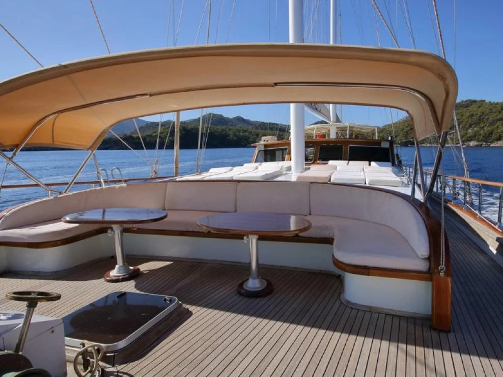 Istanbul City Tour & 7-Night Turkish Riviera Gulet Escape