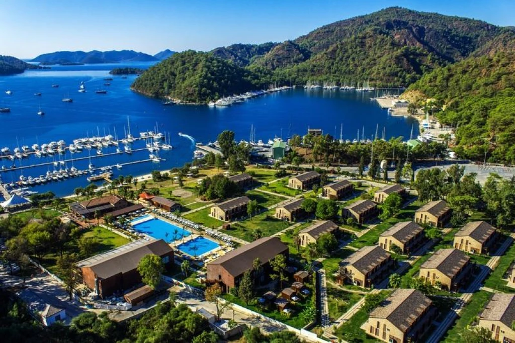 Fethiye to Gocek Blue Voyage & Rixos Premium Stay