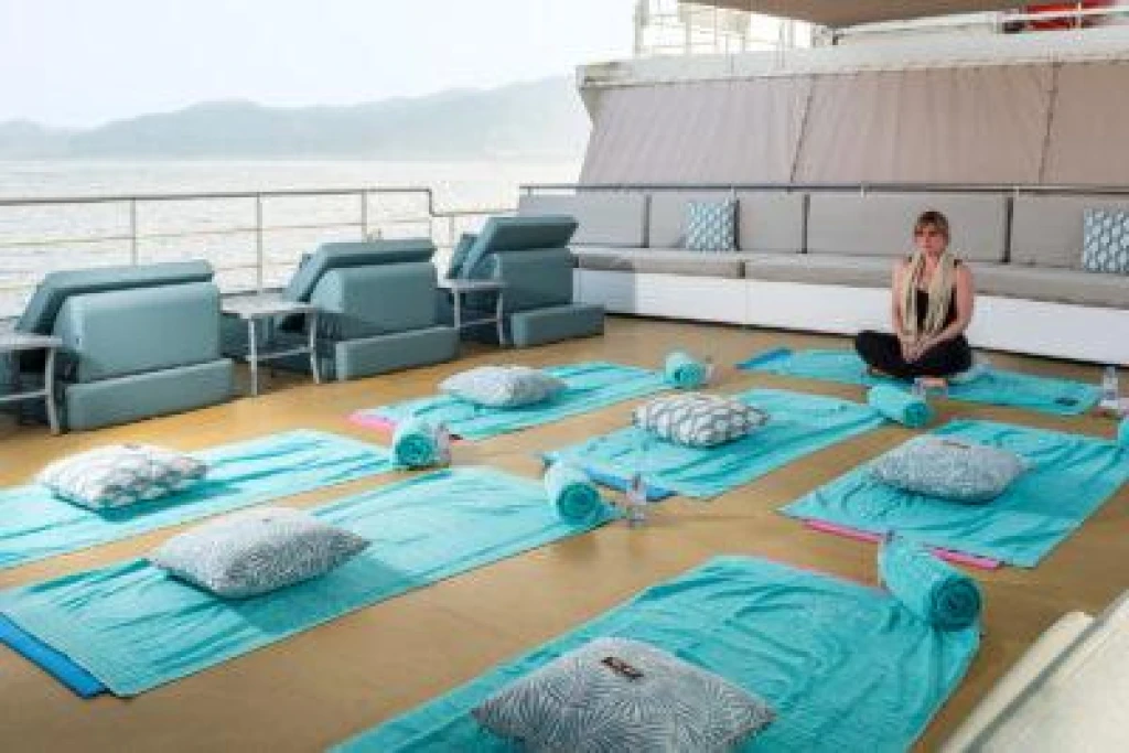 Indian Summer Cruise in Greece: 8-Day Luxury Blue Voyage