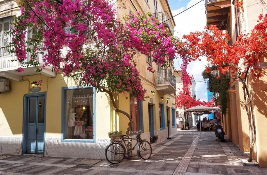 Saronic Gems Cruise: 8-Day Luxury Boutique Voyage from Athens