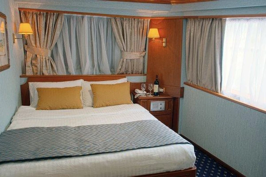 M/Y Callisto Yacht— Classic Elegance at Sea