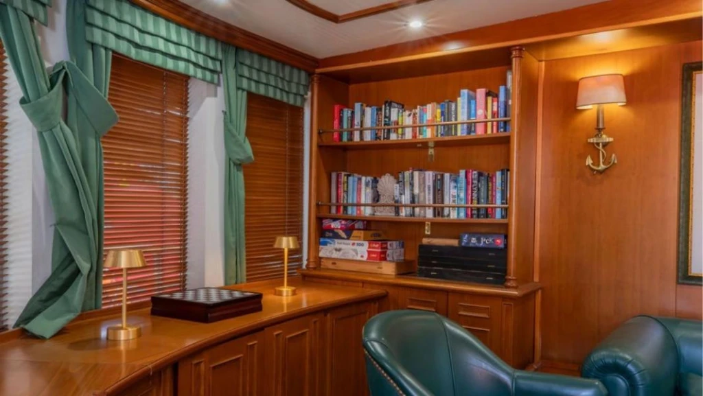 M/Y Callisto Yacht— Classic Elegance at Sea