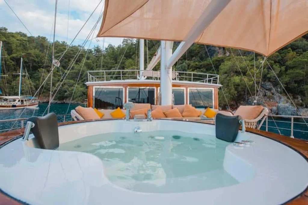 Luxury Cabin Cruise | Fethiye – Kekova – Fethiye