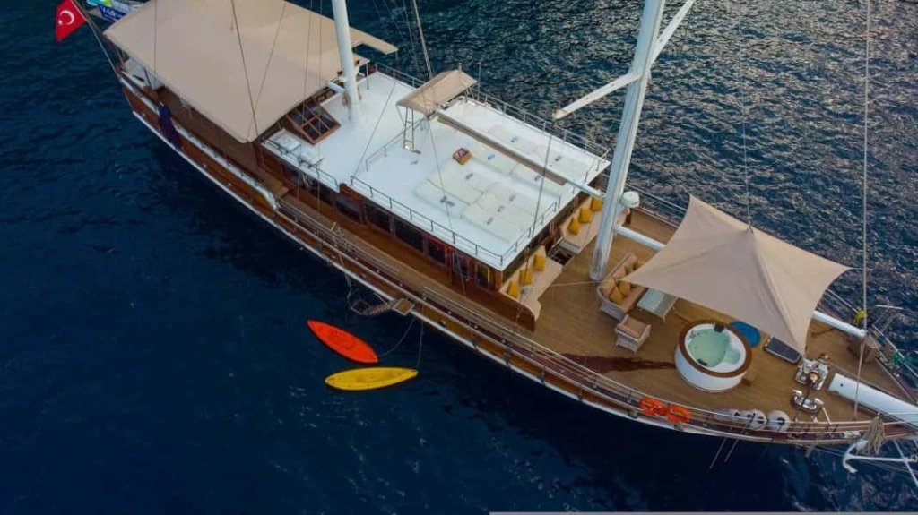 Luxury Cabin Cruise | Fethiye – Kekova – Fethiye