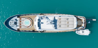 Sparkling Cyclades Cruise: 8-Day Luxury Yacht Experience from Athens