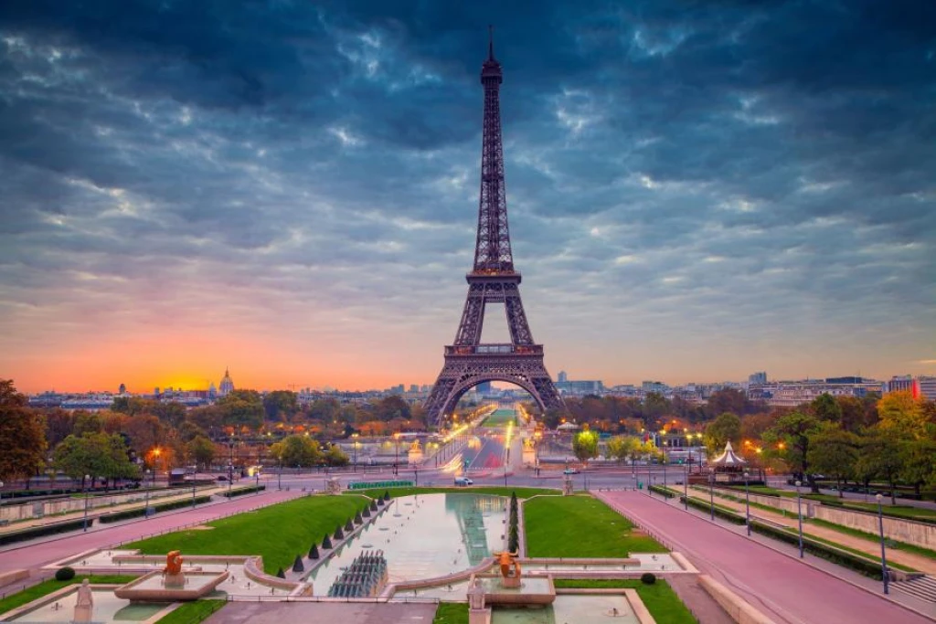 Comfort Benelux & Paris Türk Hava Yolları ile 7 Gece CDG-AMS 