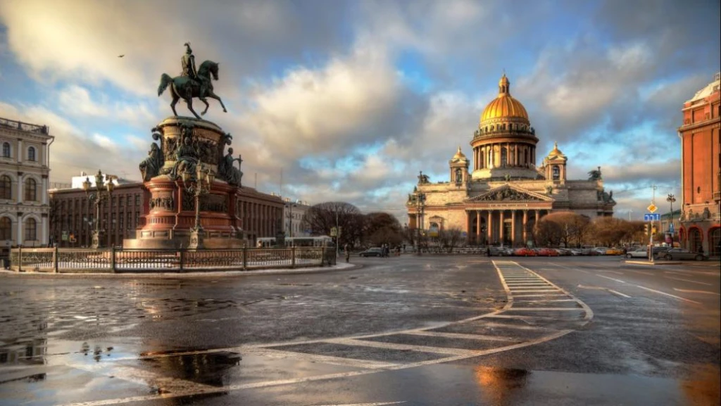 ST PETERSBURG & MOSKOVA - Pegasus - 5 Gece - Led-Vko - 