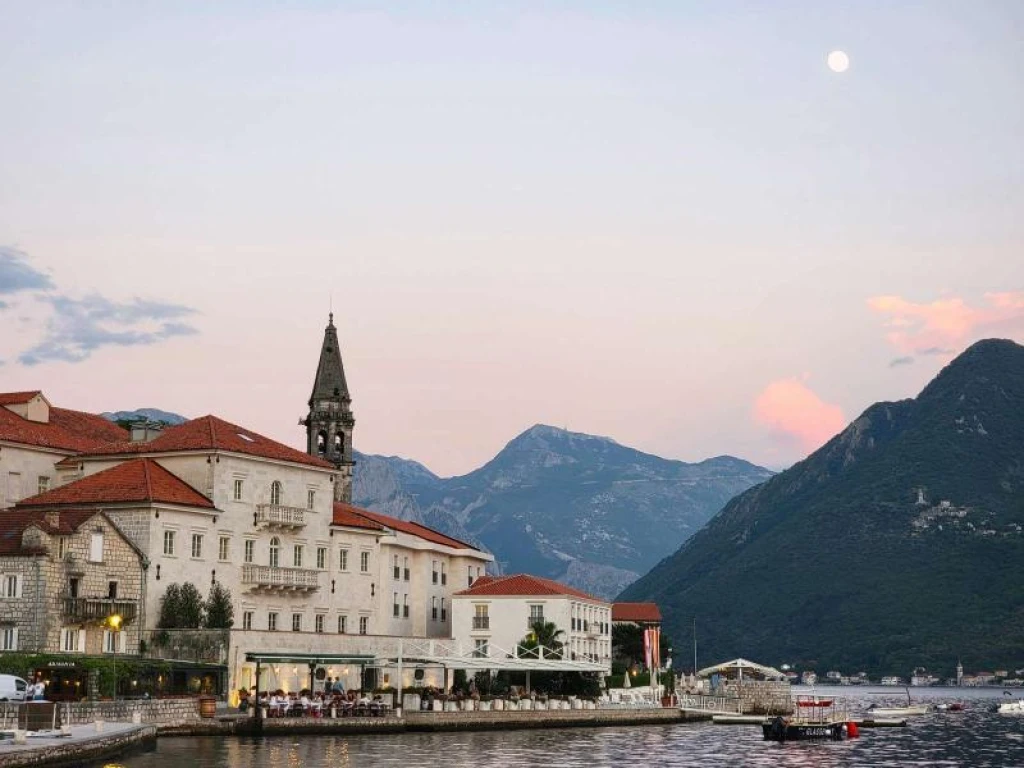 İZMİR ÇIKIŞLI - Air Montenegro Hava Yolları ile Karadağ - Budva Turu 3 Gece 4 Gün (TIV - TIV)/EXP