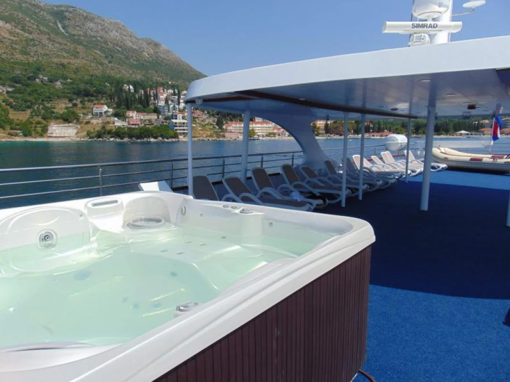 8-Day Split to Dubrovnik Cruise: Explore Croatia in Style