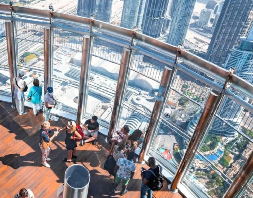 Burj Khalifa Level 152 - 154 + The Lounge