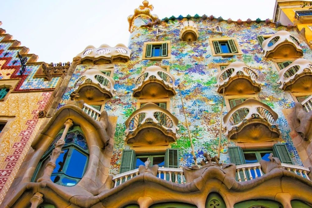 Barselona'nın İki Yüzü: Casa Batlló ve Casa Milà (La Pedrera)