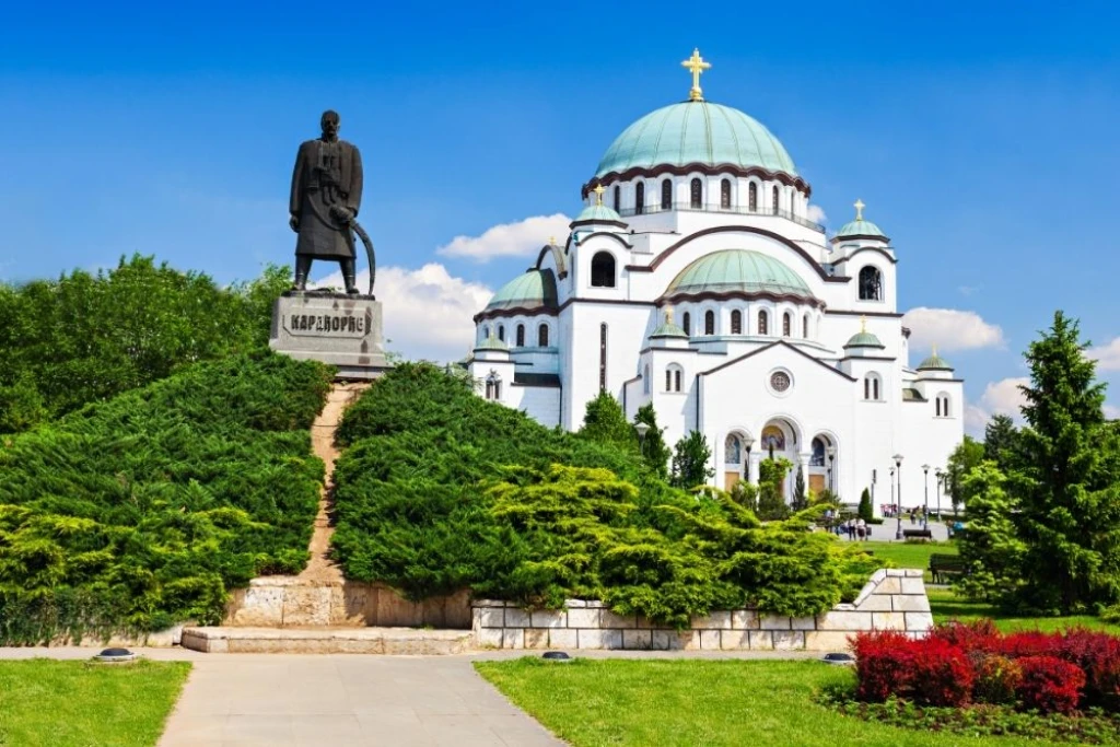 Belgrad'ın İncisi: Aziz Sava Katedrali ile Muhteşem Bir Yolculuk