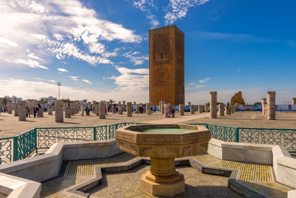 Fas'ın Göz Ardı Edilen Hazinesi: Rabat Gezi Rehberi - Hasan Kulesi'nden Kraliyet Sarayı'na