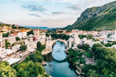 Küllerinden Doğan Bir Efsane: Mostar Köprüsü'nün Bilinmeyen Hikayesi