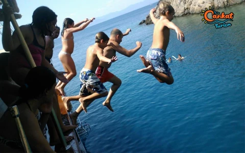 Alanya Helal Konsept Kısa Tekne Turu 14:00-18:00