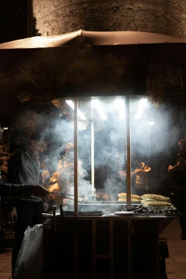 Street Corn (Mısır) in Istanbul 2026: Safe to Eat or Tourist Trap?