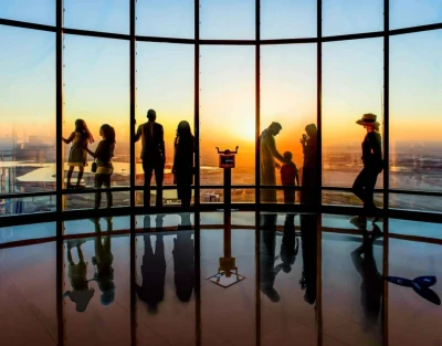 Burj Khalifa 124 / 125. Kat - Önemli Saatler
