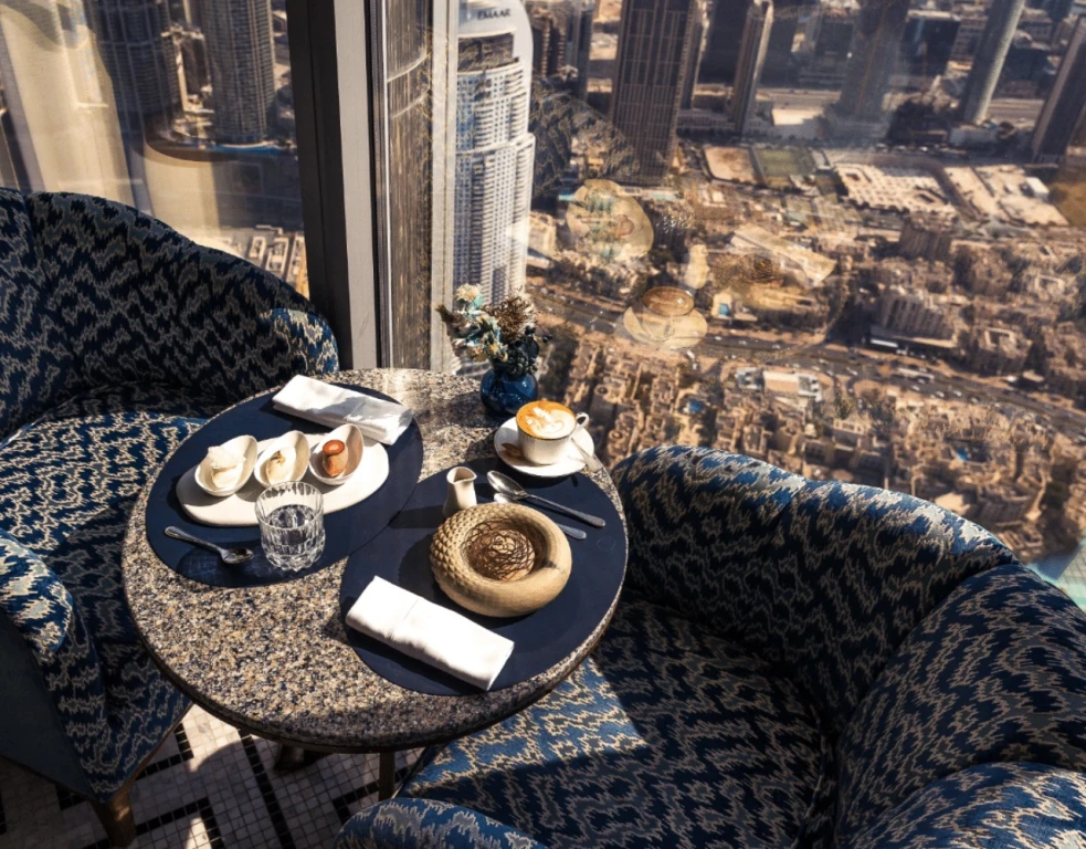 Burj Khalifa Seviye 124 + Kafe - Pik Saatler