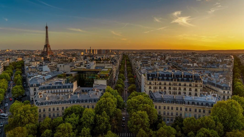 Comfort Benelux & Paris Türk Hava Yolları ile 7 Gece CDG-AMS 