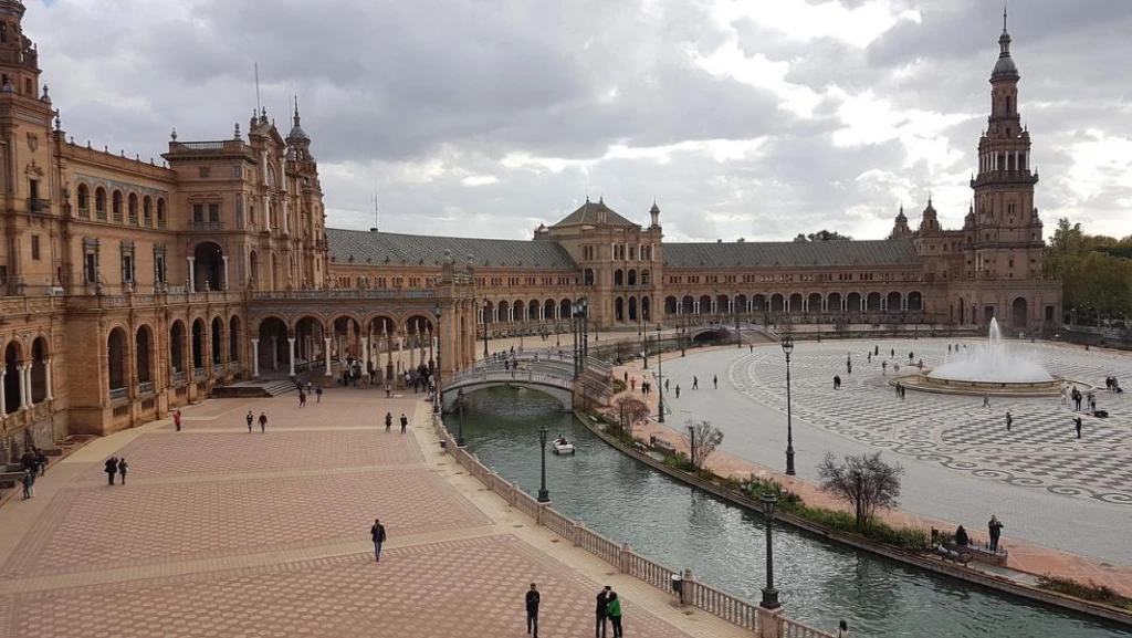 ELEGANT MADRİD & VALENCIA & BARCELONA Pegasus Hava Yolları ile 4 Gece (MAD-BCN) – 37532