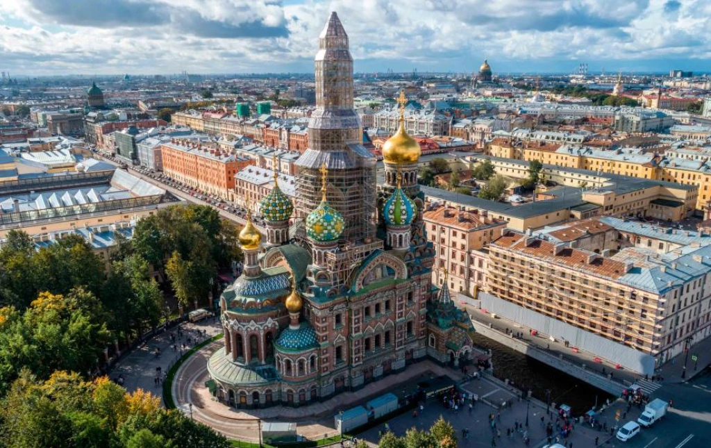MOSKOVA & ST. PETERSBURG - THY İLE - 5 GECE - VKO - LED 
