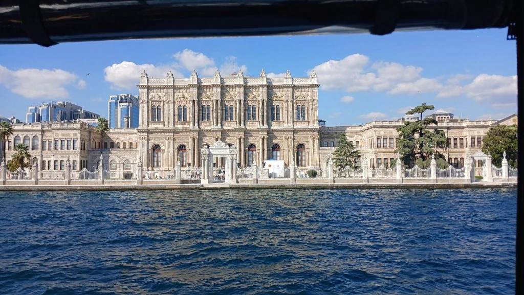 Best of Istanbul Deluxe: Morning Old City Tour & Luxury Yacht Bosphorus Cruise