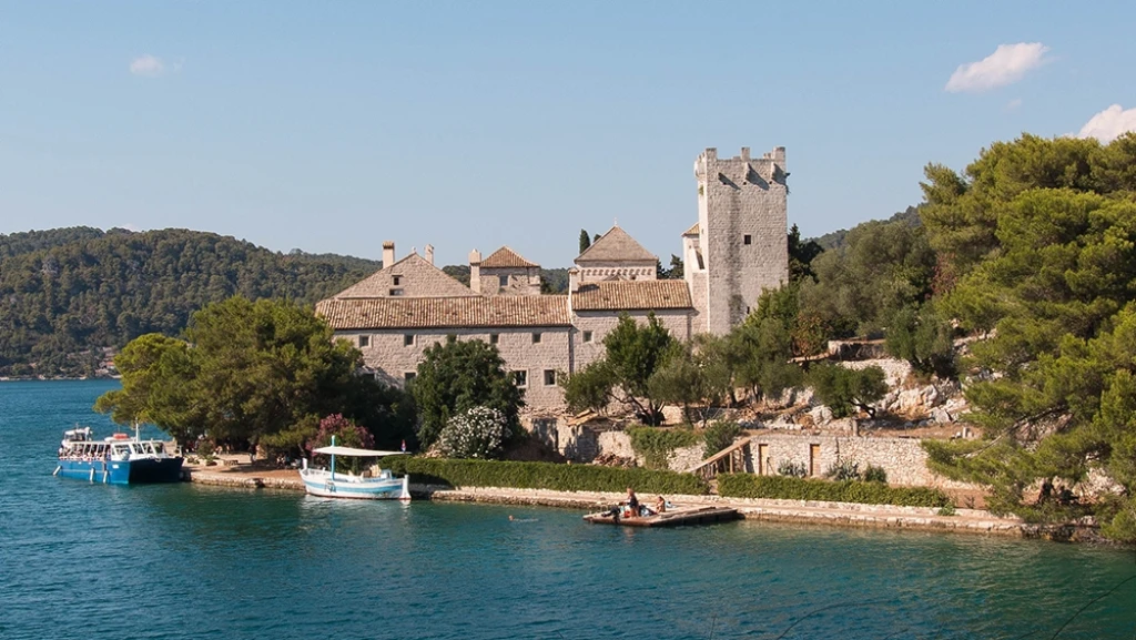 8-Days Deluxe Dalmatian Paradise Cruise