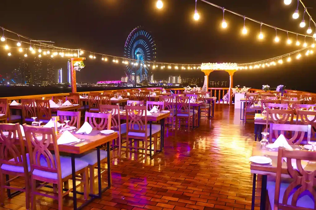 Круиз на Dhow по Дубайской Марине – (Только еда)