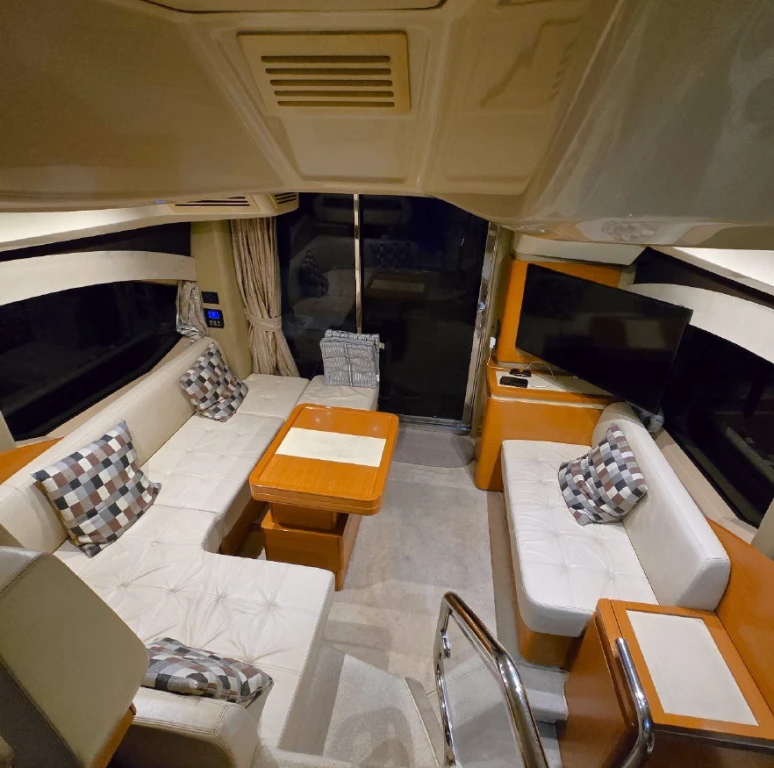 Special Luxury Yacht Tour