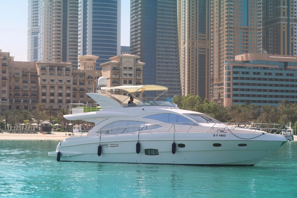YAT KİRALAMA DUBAI MARINA