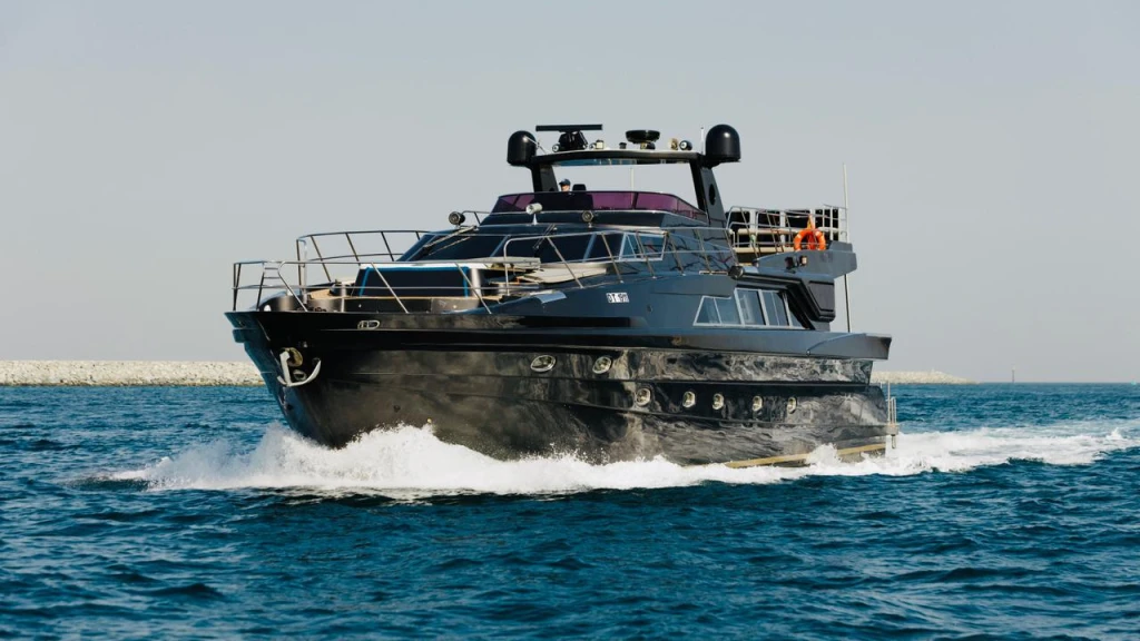 'ALQUILER DE YATE ESPECIAL ASFAR 95FT DUBAI MARINA'