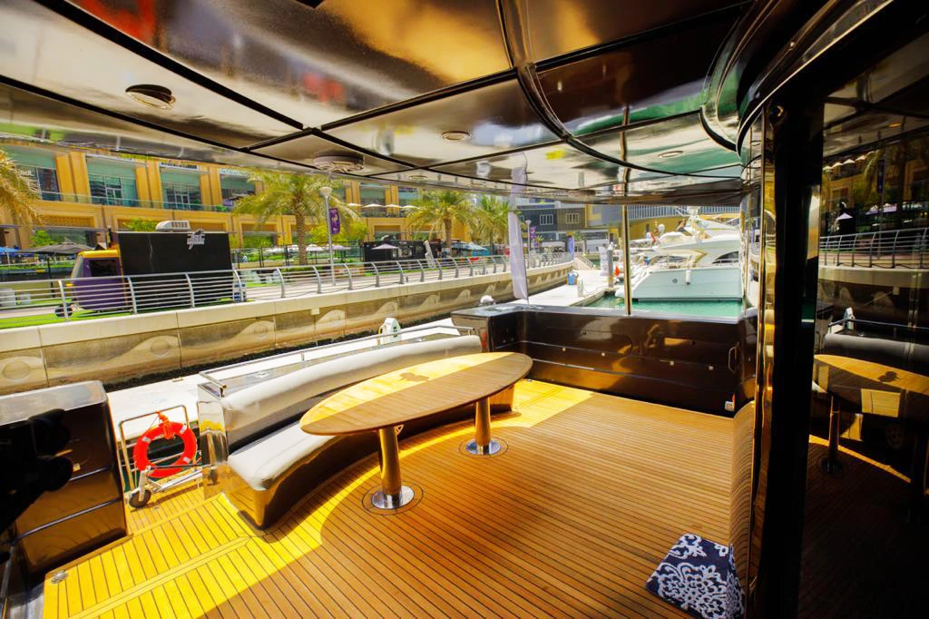 'ALQUILER DE YATE ESPECIAL ASFAR 95FT DUBAI MARINA'
