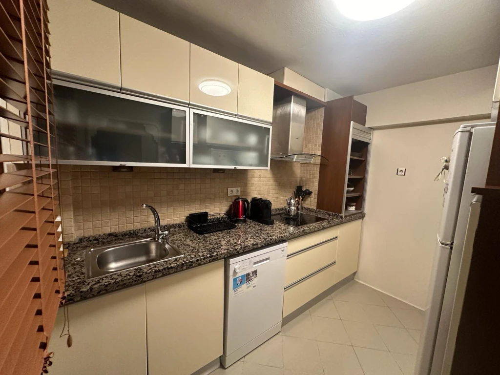 İzmir Güzelyalı da Otoparklı Deniz Manzaralı Aileler İçin Uygun Kiralık Daire