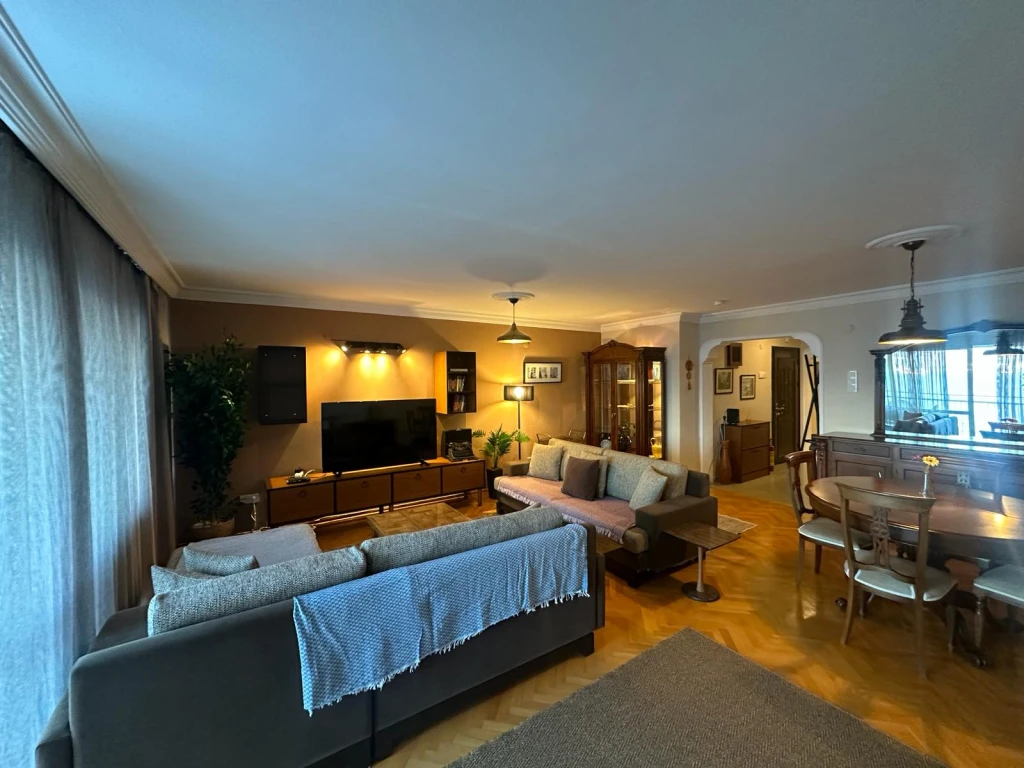 İzmir Güzelyalı da Otoparklı Deniz Manzaralı Aileler İçin Uygun Kiralık Daire