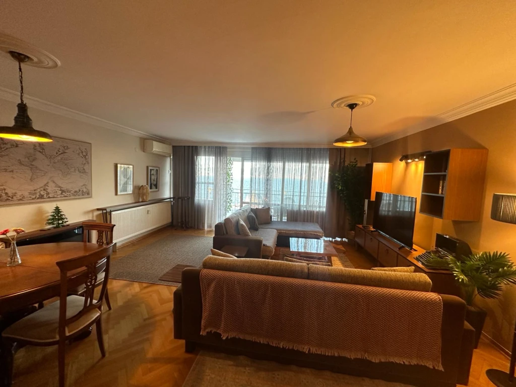 İzmir Güzelyalı da Otoparklı Deniz Manzaralı Aileler İçin Uygun Kiralık Daire